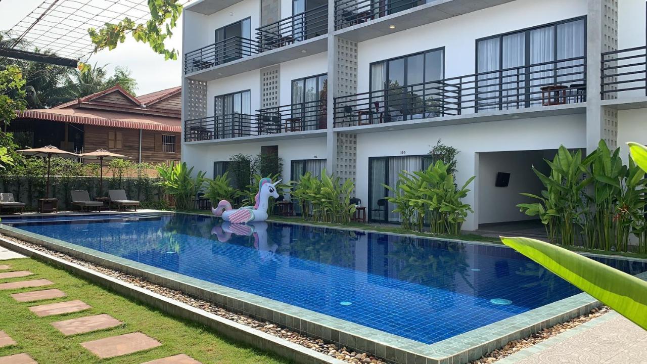 Phimean Home Suite Ciudad de Siem Riep Exterior foto